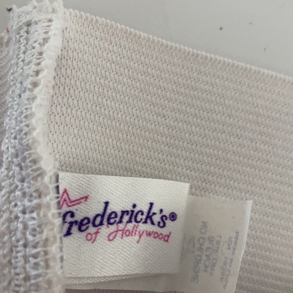 Medium Control - Picture 3 of 8